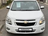 Chevrolet Cobalt 2022 года за 5 350 000 тг. в Шымкент – фото 2
