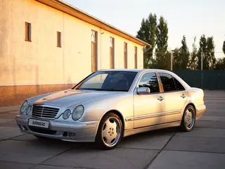 Mercedes-Benz E 500