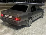 Mercedes-Benz E 250 1989 года за 1 300 000 тг. в Караганда – фото 4