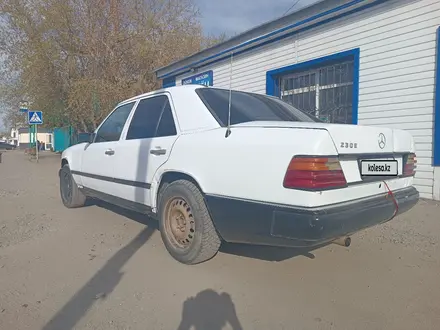 Mercedes-Benz E 230 1986 года за 950 000 тг. в Караганда – фото 8