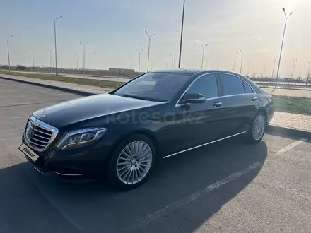 Mercedes-Benz S 500 2013 года за 22 000 000 тг. в Астана