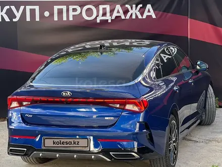 Kia K5 2021 года за 10 500 000 тг. в Алматы – фото 4