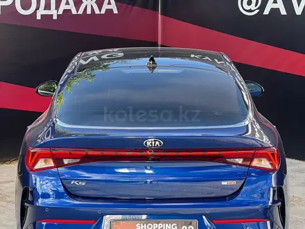 Kia K5 2021 года за 10 500 000 тг. в Алматы – фото 6