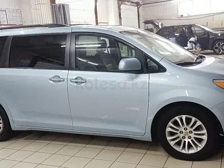 Toyota Sienna 2015 года за 10 700 000 тг. в Уральск – фото 24