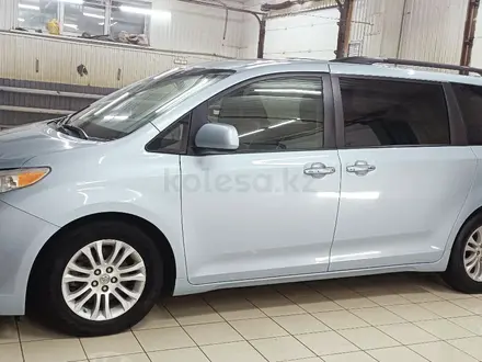 Toyota Sienna 2015 года за 10 700 000 тг. в Уральск – фото 25