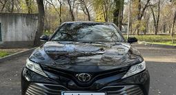 Toyota Camry 2020 года за 17 150 000 тг. в Алматы – фото 2