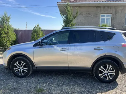 Toyota RAV4 2017 года за 12 000 000 тг. в Шымкент – фото 2