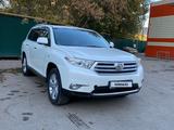 Toyota Highlander 2013 года за 12 500 000 тг. в Актобе – фото 3