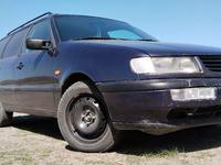 Volkswagen Passat 1995 годаүшін2 100 000 тг. в Караганда