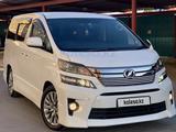 Toyota Vellfire 2014 годаүшін6 900 000 тг. в Актобе
