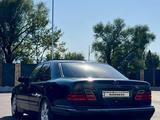Mercedes-Benz E 430 1999 года за 3 700 000 тг. в Тараз – фото 2