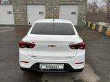 Chevrolet Onix 2023 года за 7 490 000 тг. в Караганда – фото 3