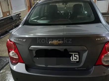 Chevrolet Aveo 2014 года за 4 000 000 тг. в Петропавловск – фото 2