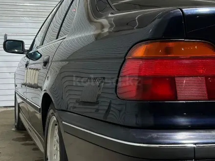 BMW 528 1998 года за 4 000 000 тг. в Актау – фото 8