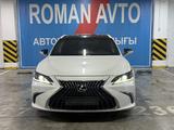 Lexus ES 250 2022 года за 21 100 000 тг. в Астана – фото 2