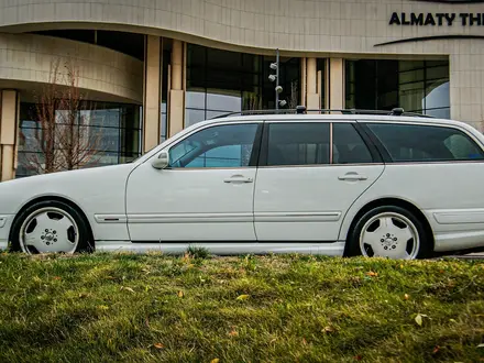 Mercedes-Benz E 55 AMG 2000 года за 10 000 000 тг. в Алматы – фото 26