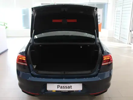 Volkswagen Passat Business 2.0 TSI 2022 года за 16 800 000 тг. в Уральск – фото 22