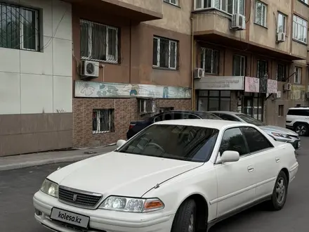 Toyota Mark II 1997 года за 2 600 000 тг. в Алматы – фото 2
