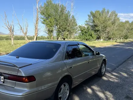 Toyota Camry 1998 года за 3 800 000 тг. в Шымкент – фото 4