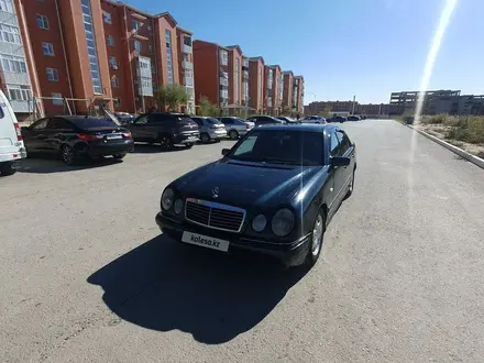 Mercedes-Benz E 320 1997 года за 2 800 000 тг. в Алматы