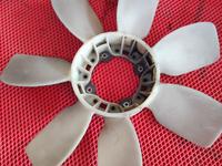 Вентилятор крыльчатка лопасть на Лендкурузер 100 лх470 за 20 000 тг. в Алматы