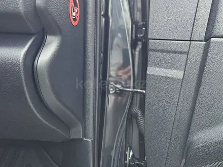 Toyota Camry 2017 года за 13 800 000 тг. в Павлодар – фото 19