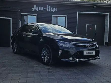 Toyota Camry 2017 года за 13 800 000 тг. в Павлодар – фото 3