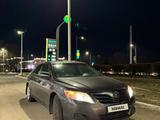 Toyota Camry 2011 годаfor6 700 000 тг. в Актобе