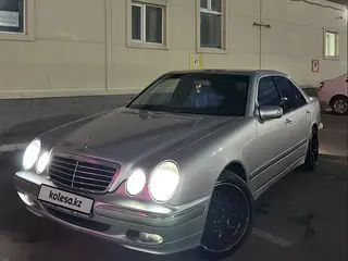 Mercedes-Benz E 320