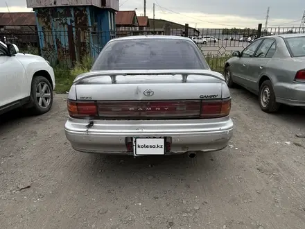 Toyota Camry 1990 года за 650 000 тг. в Семей – фото 6