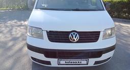 Volkswagen Transporter 2004 года за 6 400 000 тг. в Актобе