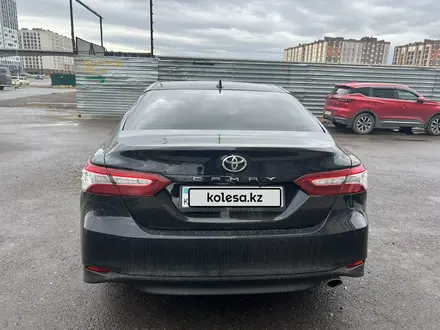 Toyota Camry 2020 года за 12 800 000 тг. в Астана – фото 5