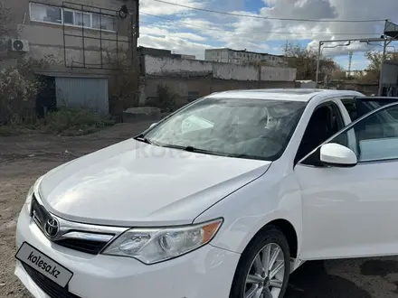 Toyota Camry 2014 года за 7 600 000 тг. в Караганда – фото 3