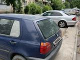 Volkswagen Golf 1993 года за 550 000 тг. в Алматы – фото 4