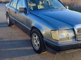 Mercedes-Benz E 230 1991 годаfor1 500 000 тг. в Астана – фото 2