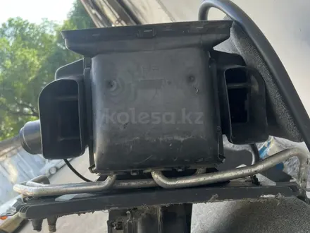 БЛОК ОТОПИТЕЛЯ (ПЕЧКА КОНДЕР) Mercedes w124 s124 c124 за 40 000 тг. в Алматы – фото 4