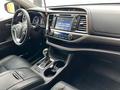 Toyota Highlander 2018 года за 23 000 000 тг. в Шымкент – фото 12