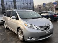 Toyota Sienna 2016 года за 15 000 000 тг. в Алматы