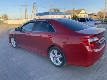 Toyota Camry 2012 года за 6 700 000 тг. в Актобе – фото 4