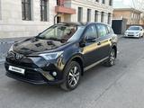 Toyota RAV4 2016 года за 11 500 000 тг. в Караганда