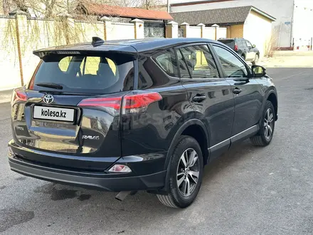 Toyota RAV4 2016 года за 11 300 000 тг. в Караганда – фото 5