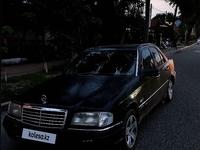 Mercedes-Benz C 200 1994 года за 1 500 000 тг. в Алматы