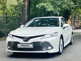 Toyota Camry 2018 года за 15 600 000 тг. в Алматы – фото 5