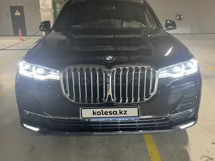 BMW X7 2019 года за 51 000 000 тг. в Астана