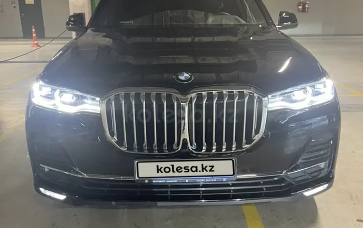 BMW X7 2019 года за 51 000 000 тг. в Астана