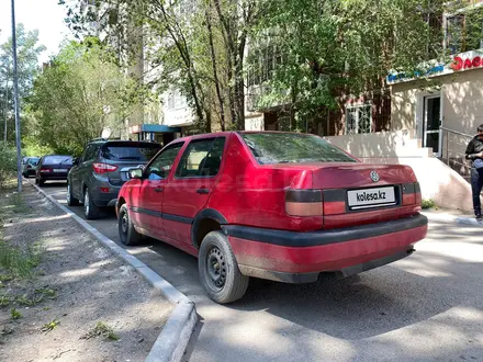 Volkswagen Vento 1992 года за 900 000 тг. в Караганда – фото 3