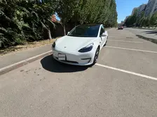 Tesla Model 3, 2023