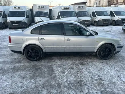 Volkswagen Passat 1998 года за 1 350 000 тг. в Астана – фото 4