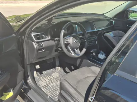 Kia Optima 2018 года за 6 000 000 тг. в Актау – фото 9