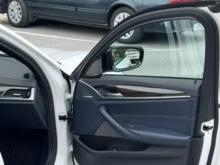 BMW 540 2020 года за 23 500 000 тг. в Алматы – фото 12